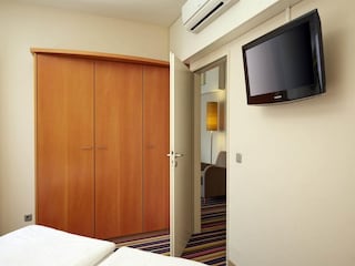 Apartment Hürth Features 11
