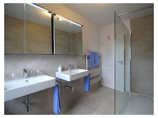 Badezimmer 1