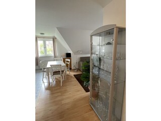 Blick zur offenen Küche