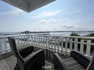 Dachterrasse mit Lougemöbeln