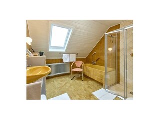 Ferienwohnung Kesten Badezimmer 15