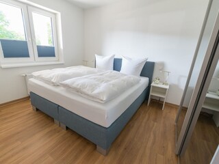 Hochwertiges Boxspringbett in Komforthöhe