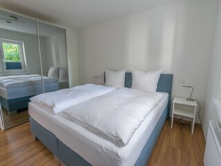 Hochwertiges Boxspringbett in Komforthöhe