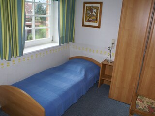 Schlafzimmer 2