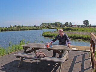 Picknicktisch am eigenen Insel