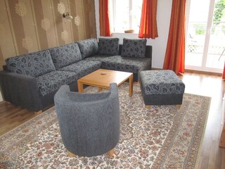 Zimmer 2. Bequeme Bettcouch