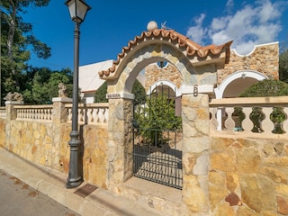 Holiday house Cala Llombards Features 11