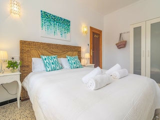 Holiday house Cala Llombards Features 26