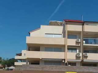 Appartement Ližnjan Buitenaudio-opname 2