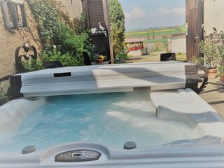 Outdoor-Whirlpool mit Lichttherapie 24/7 - Highend