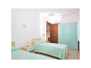 Twin bedroom