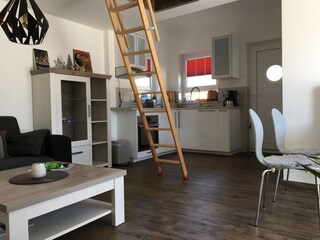 Küche mit Café Maschine , Backofen , Geschirr Spüler et