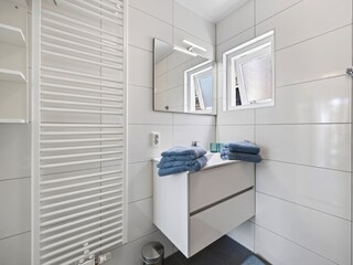 Ferienhaus Den Burg Badezimmer 27
