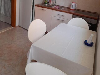 Apartment Grebastica Ausstattung 3