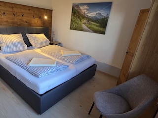 Schlafzimmer 2