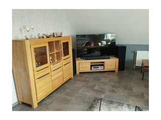 65-Zoll TV Wohnzimmer