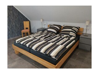 Schlafzimmer - 1