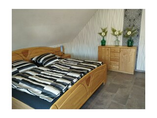 Schlafzimmer - 2