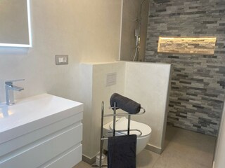 Badezimmer 1