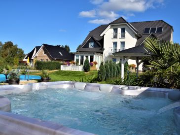 Ferienwohnung Fewo Poolblick mit Balkon