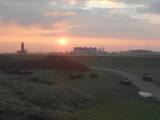 Sonnenaufgang vom Frühstückstisch