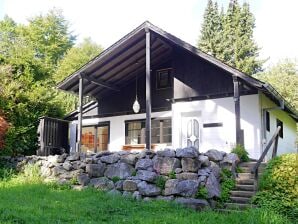 Holiday apartment Komfort-Ferienhaus "Waldchalet" für Saunaliebhaber