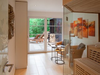 Saunabereich mit Terrassenzugang