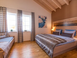 Schlafzimmer 1