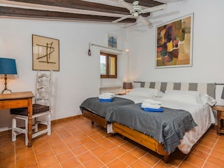 Cottage Pollensa Features 26