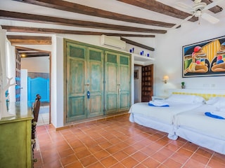 Cottage Pollensa Features 22