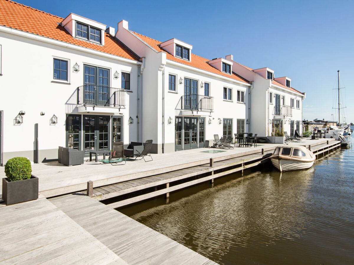 Type A waterfront houses