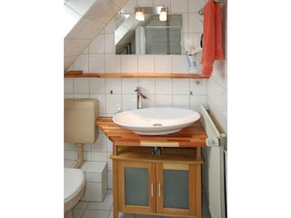 Badezimmer mit Fenster