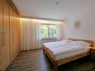 Schlafzimmer 1 mit Doppelbett