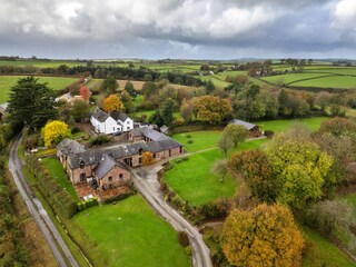 Holiday cottage Dolton Environment 14