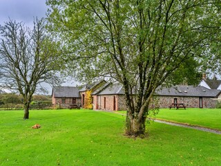 Holiday cottage Dolton Outdoor Recording 3
