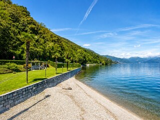 Liegewiese mit Seezugang