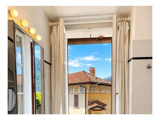 Freundliches Badezimmer