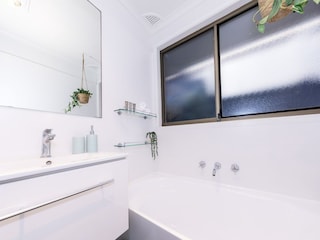 Apartment Welt Features 24