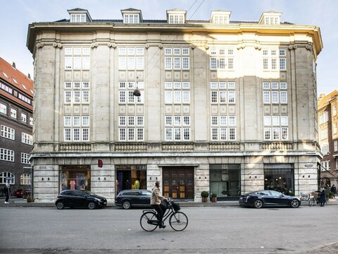 Apartment Home in Nyhavn Courtyard