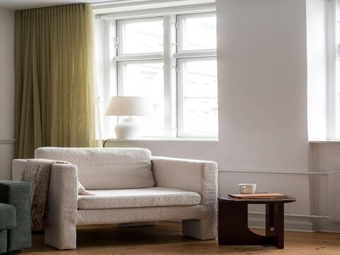 Apartment Chic Stay by City Square