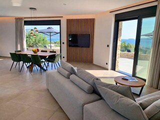 Villa Navira - Offener Wohnbereich mit Meerblick