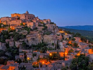Gordes de nuit