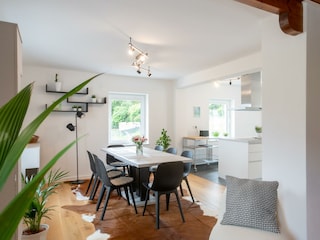 Ferienhaus-Sonnenterrasse-Kleverberg_Esszimmer a-