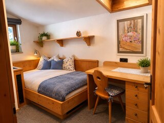 Schlafzimmer 4