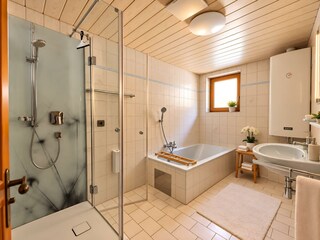 Badezimmer 1