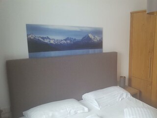 Schlafzimmer 2