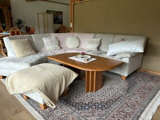 02-Wohnzimmer-