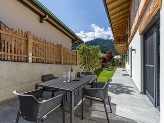 Itter_Ferienhaus_Schneidermascht_Terrasse