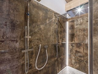 Itter_Ferienhaus_Schneidermascht_Wellness_Dusche