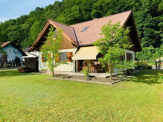 2026-06-08_Waterfront-Obermuehl_Terrasse_Sued-Ost